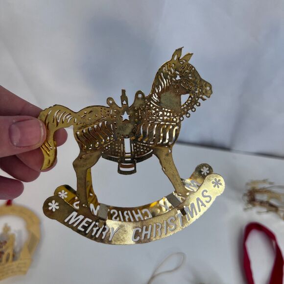 Gold Toned Christmas Ornament LOT of 7 Angels White House Sleigh Horse Wreaths - Picture 8 of 9